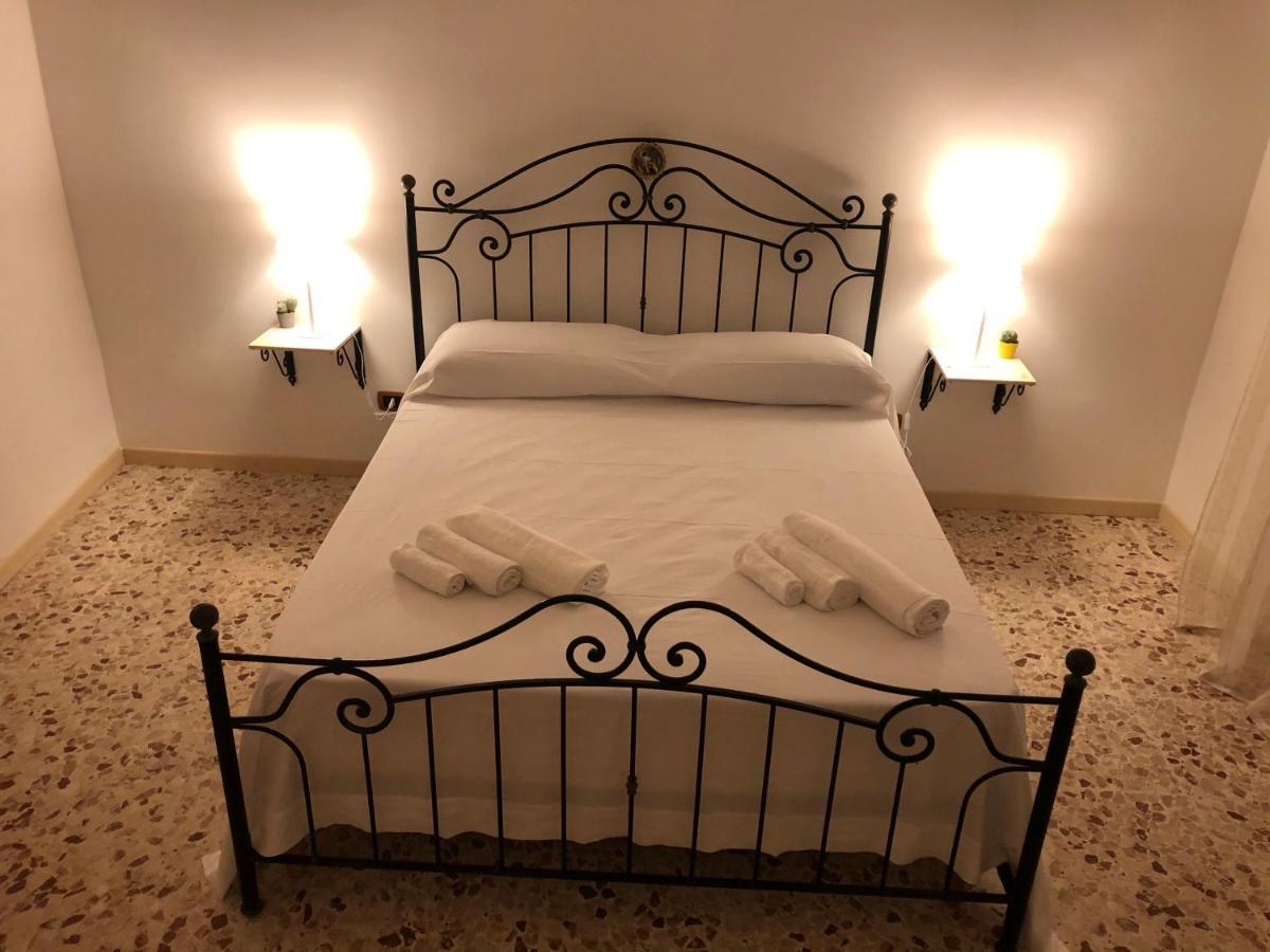 La Casa Di Vincenzo Apartment Syracuse Luaran gambar